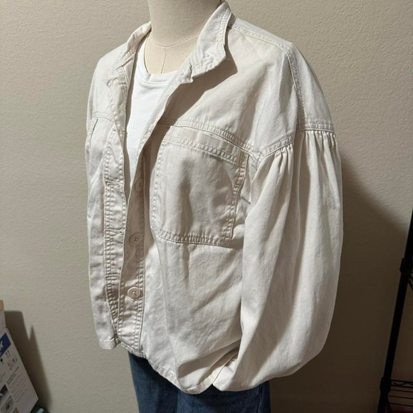 Cream Kensie Jeans jacket with Puff Sleeve- size Small - Picture 2 of 5
